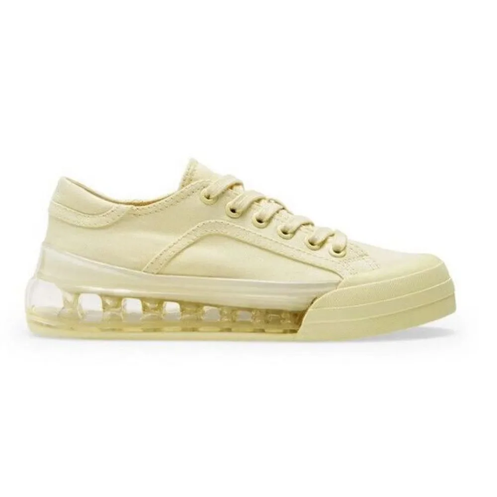 SHOES 53045 Sneak’Air Low Top Sneaker Yellow (Unisex) -‎ Size 38 - Retail $300